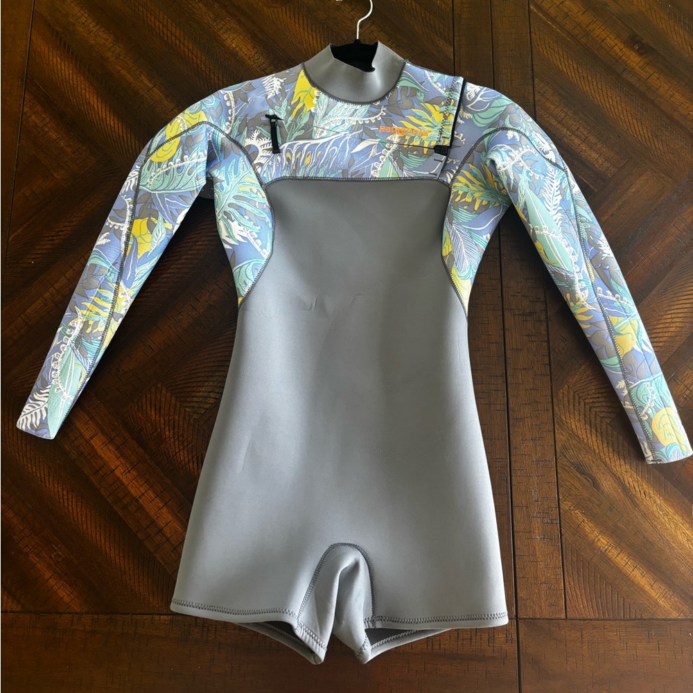 Patagonia Shortie Wetsuit with tropical design